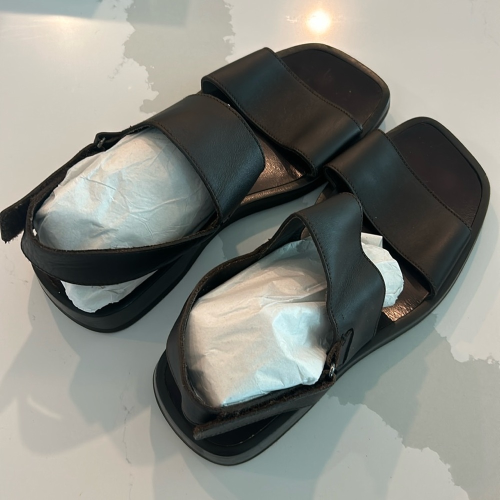 Saks Fifth Avenue Dark Brown Leather Sandals Men’s Size 10, Made in Italy